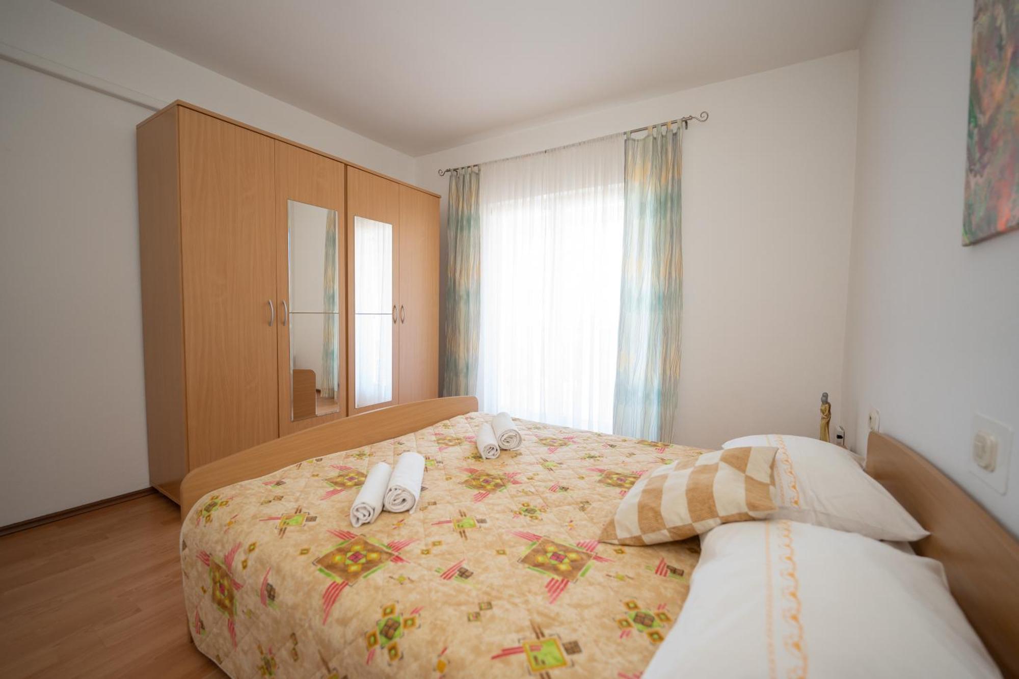 Apartments Biserka Novalja Kültér fotó