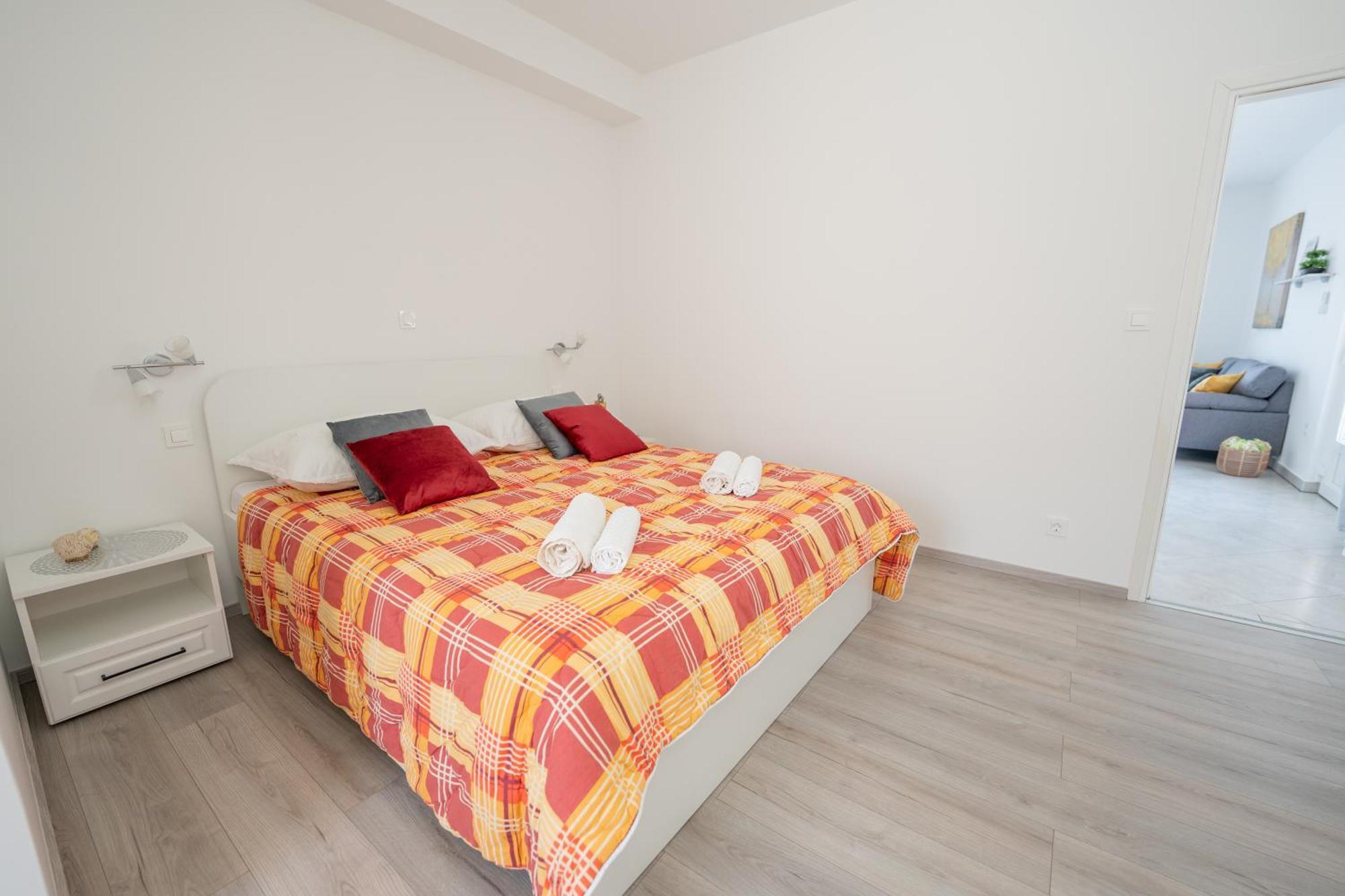 Apartments Biserka Novalja Kültér fotó