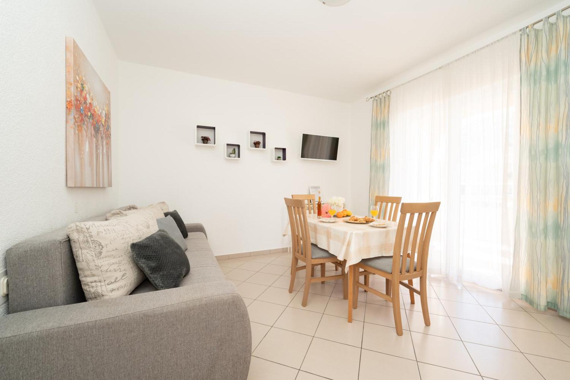 Apartments Biserka Novalja Szoba fotó