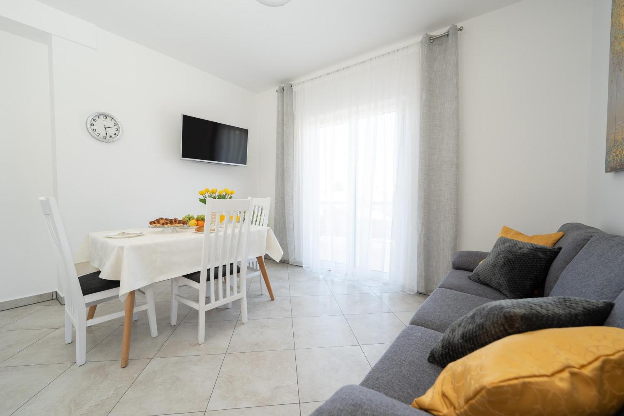 Apartments Biserka Novalja Szoba fotó
